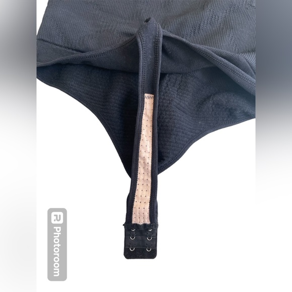 Women’s Shapewear Bodysuit for tummy control and body shaping - Picture 3 of 5